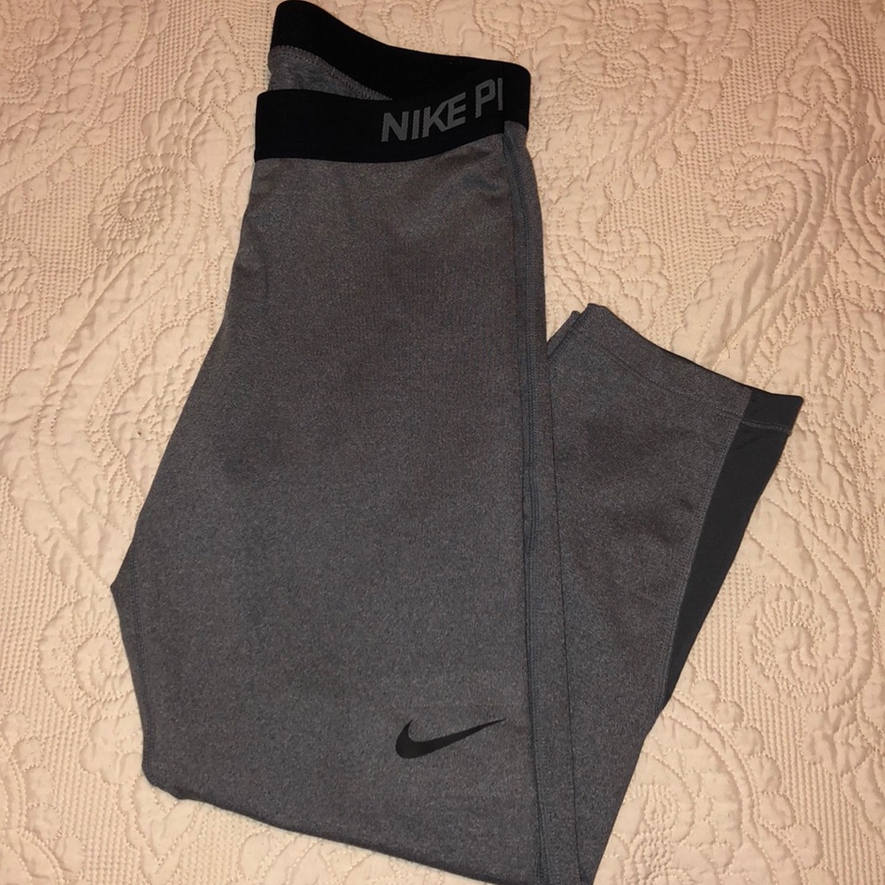 Nike pro workout leggings
